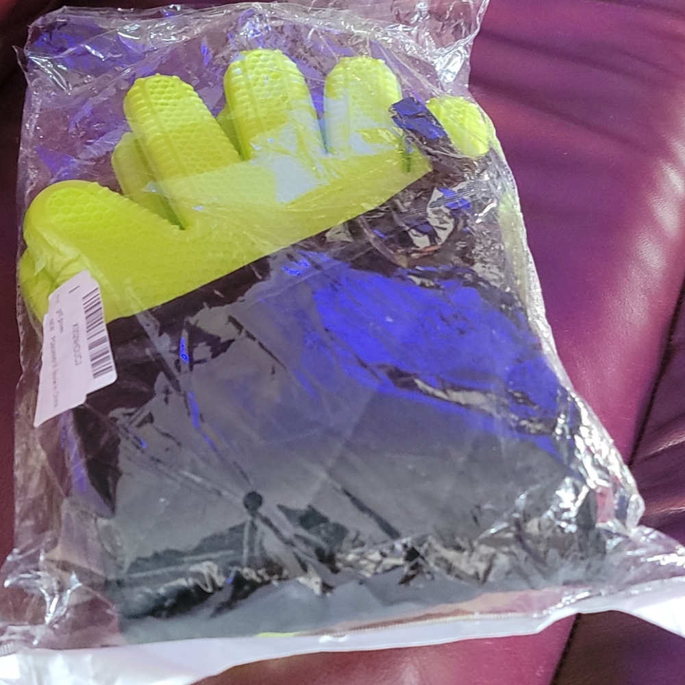 Grill gloves . Long line. Nwt.